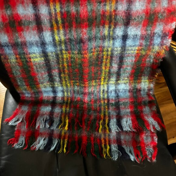 Heather Brae Vintage mohair/ wool shawl - made in Scotland - Picture 2 of 4
